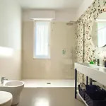 Casa Vista Mare Con Wifi, Ac Nelle 4 Da Letto E Parcheggio Privato * Imperia