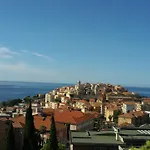 Vakantiehuis Casa Vista Mare Con Wifi, Ac Nelle 4 Da Letto E Parcheggio Privato Imperia