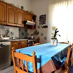 Casa Vista Mare Con Wifi, Ac Nelle 4 Da Letto E Parcheggio Privato Vakantiehuis *