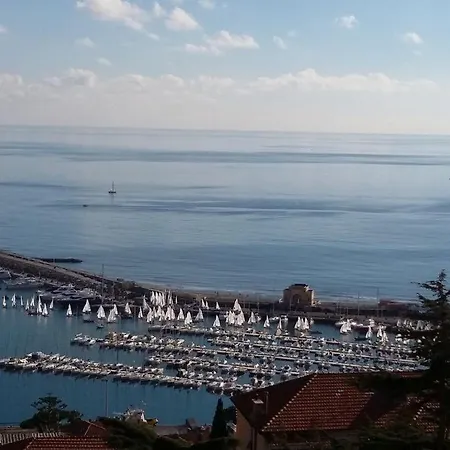 Casa Vista Mare Con Wifi, Ac Nelle 4 Da Letto E Parcheggio Privato Дом отдыха *