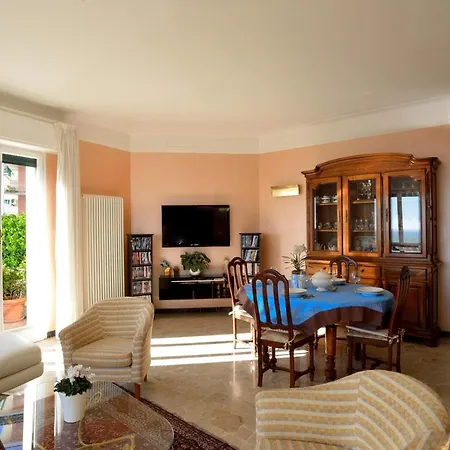 Casa Vista Mare Con Wifi, Ac Nelle 4 Da Letto E Parcheggio Privato * Imperia