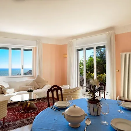 Casa Vista Mare Con Wifi, Ac Nelle 4 Da Letto E Parcheggio Privato * Imperia
