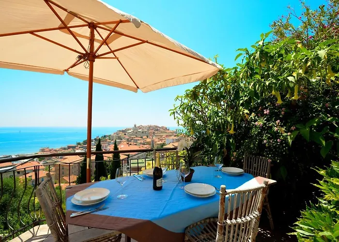 Casa Vista Mare Con Wifi, Ac Nelle 4 Da Letto E Parcheggio Privato Imperia