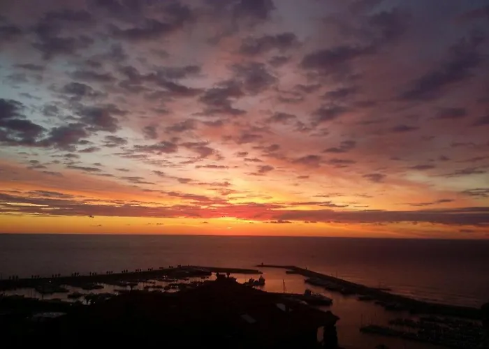 Casa Vista Mare Con Wifi, Ac Nelle 4 Da Letto E Parcheggio Privato Hébergement de vacances