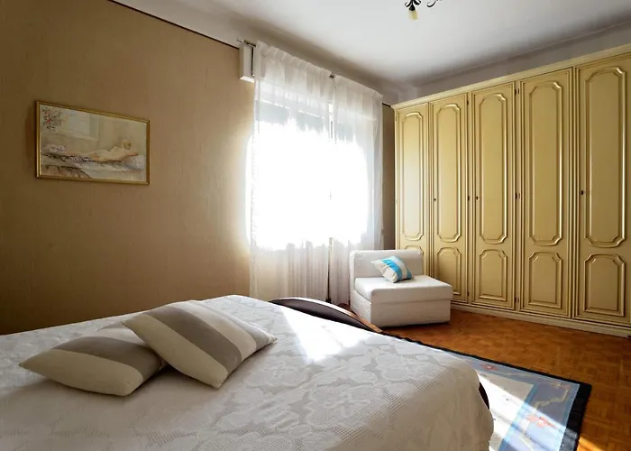 Hébergement de vacances Casa Vista Mare Con Wifi, Ac Nelle 4 Da Letto E Parcheggio Privato Imperia