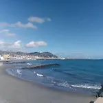 Casa Vista Mare Con Wifi, Ac Nelle 4 Da Letto E Parcheggio Privato Imperia