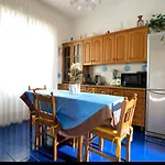 Casa Vista Mare Con Wifi, Ac Nelle 4 Da Letto E Parcheggio Privato Semesterbostad *