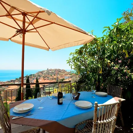 Casa Vista Mare Con Wifi, Ac Nelle 4 Da Letto E Parcheggio Privato Imperia