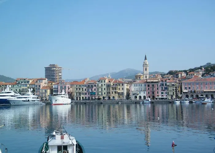 度假居 Casa Vista Mare Con Wifi, Ac Nelle 4 Da Letto E Parcheggio Privato 因佩里亚